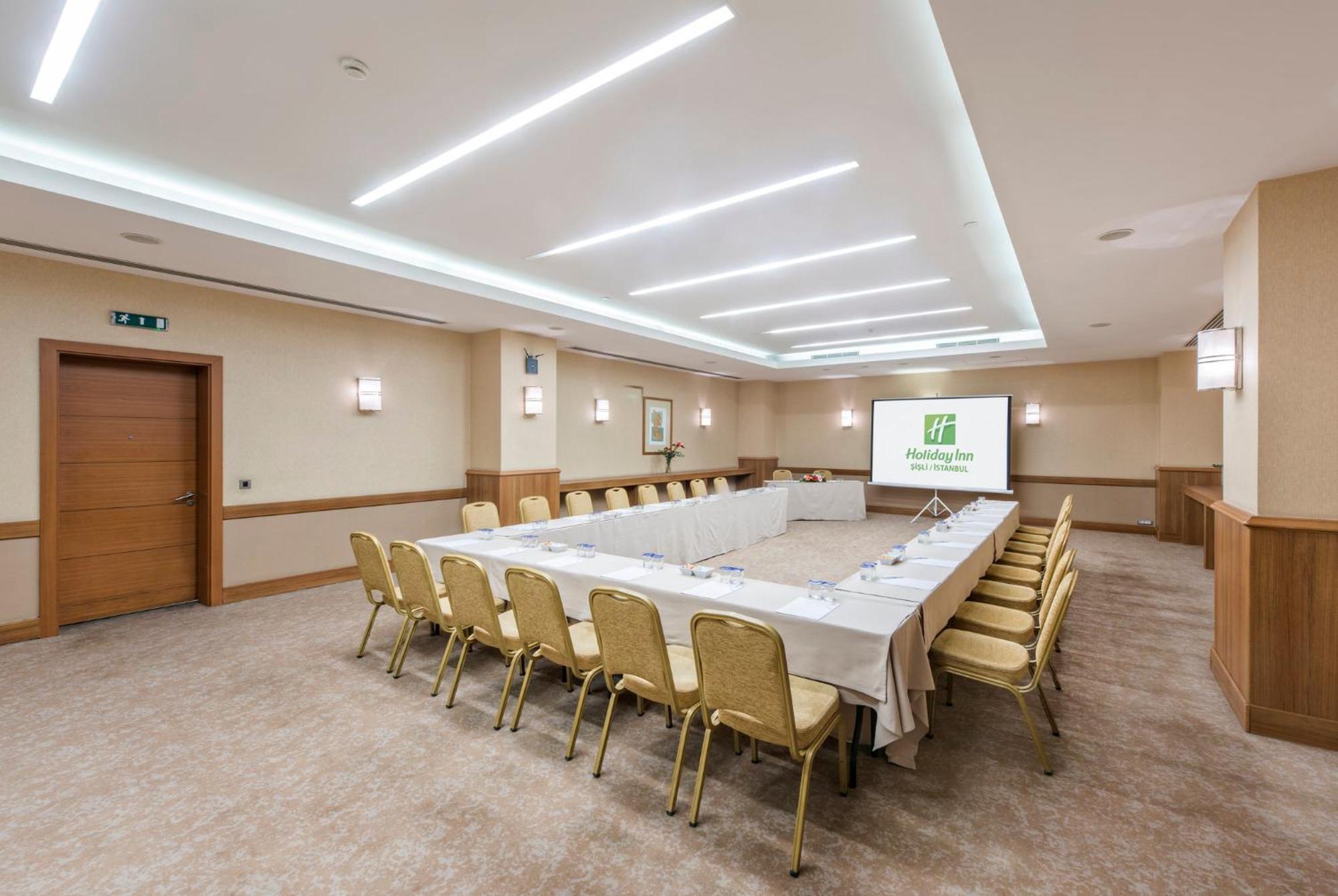 Holiday Inn Sisli By Ihg Istanbul Exterior photo